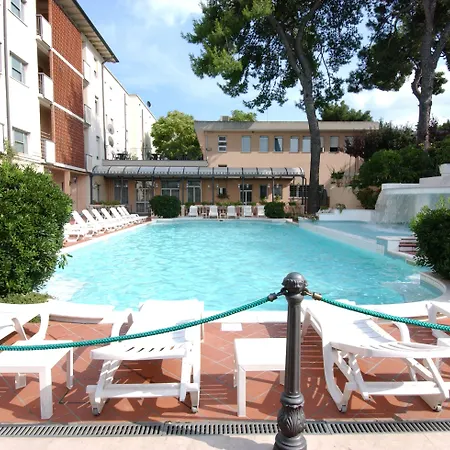 Milano Helvetia - In Centro Con Piscina Riccione