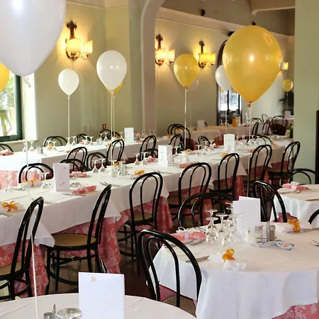 Milano Helvetia - In Centro Con Piscina Riccione