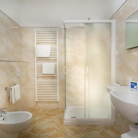 Milano Helvetia - In Centro Con Piscina Riccione