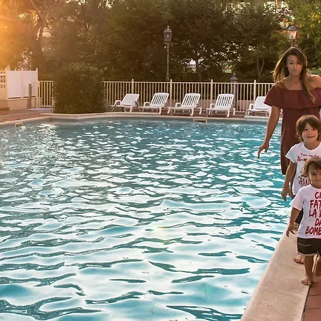 Milano Helvetia - In Centro Con Piscina 3* Riccione