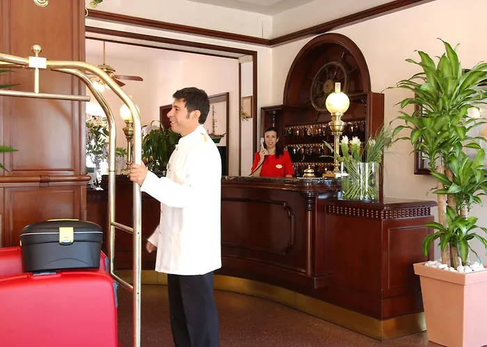 Hotel Milano Helvetia - In Centro Con Piscina Riccione