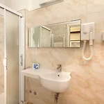 Milano Helvetia - In Centro Con Piscina Riccione