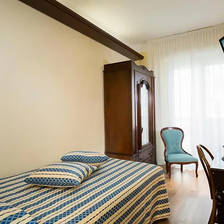 Milano Helvetia - In Centro Con Piscina Riccione