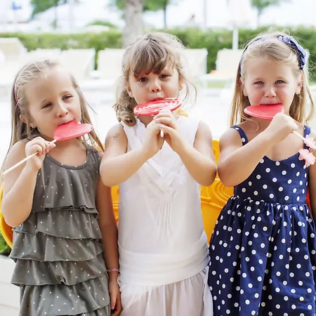 Milano Helvetia - In Centro Con Piscina 3*