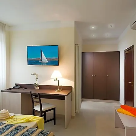 Szálloda Milano Helvetia - In Centro Con Piscina 3*