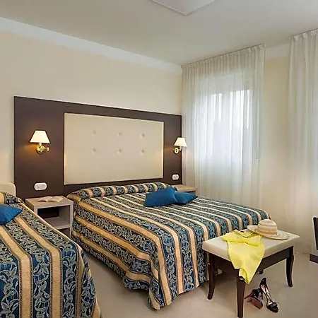 Milano Helvetia - In Centro Con Piscina 3*