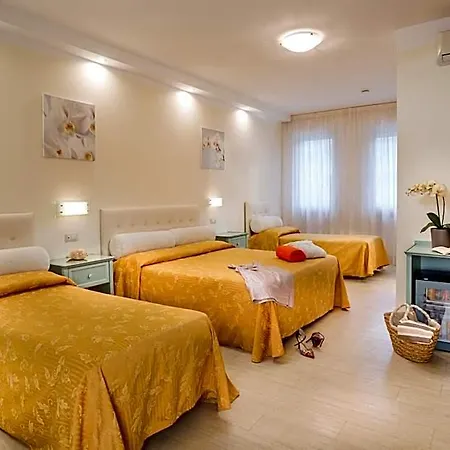 Milano Helvetia - In Centro Con Piscina 3* Riccione