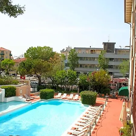 Szálloda Milano Helvetia - In Centro Con Piscina 3*