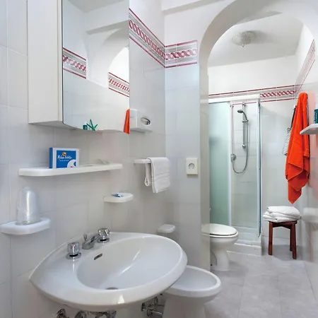 Milano Helvetia - In Centro Con Piscina Hotell