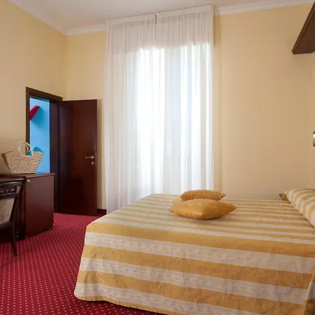 Hotell Milano Helvetia - In Centro Con Piscina 3*