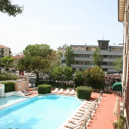 Milano Helvetia - In Centro Con Piscina 3*