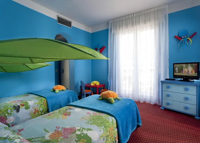 Hotel Milano Helvetia - In Centro Con Piscina Riccione