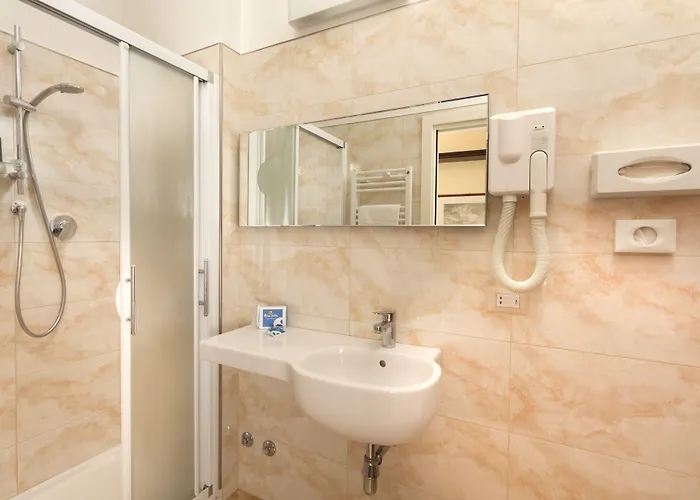 Milano Helvetia - In Centro Con Piscina Riccione