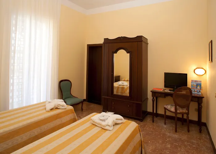Milano Helvetia - In Centro Con Piscina 3*