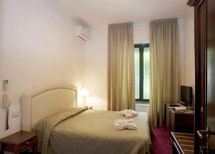 Milano Helvetia - In Centro Con Piscina 3*