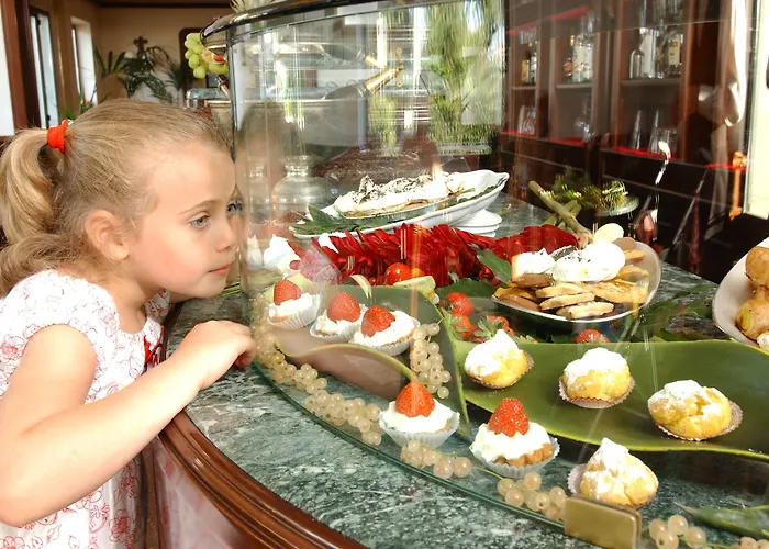 Milano Helvetia - In Centro Con Piscina Hotel 3*