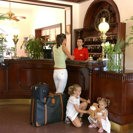 Szálloda Milano Helvetia - In Centro Con Piscina Riccione