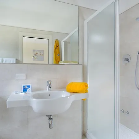 Szálloda Milano Helvetia - In Centro Con Piscina Riccione