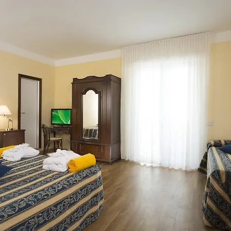 Szálloda Milano Helvetia - In Centro Con Piscina