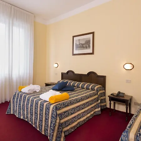 Milano Helvetia - In Centro Con Piscina Szálloda 3*