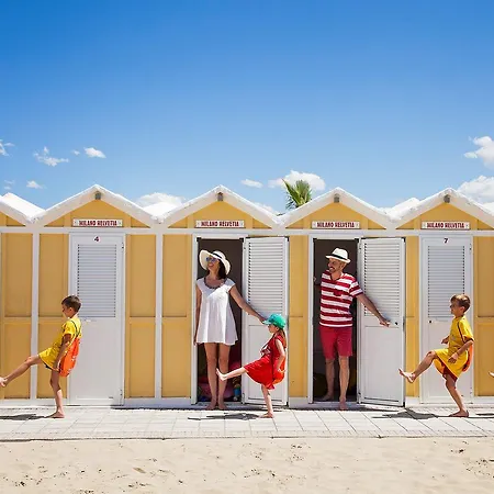 Milano Helvetia - In Centro Con Piscina Szálloda Riccione